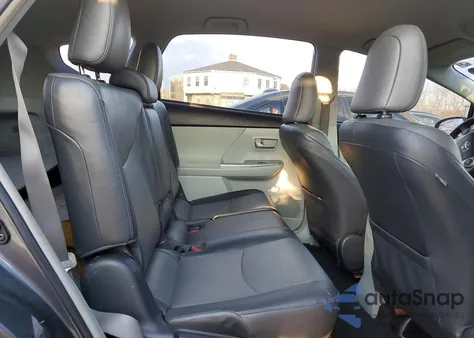 2012 Toyota Prius V z USA, uszkodzony, nr VIN JTDZN3EU4C3153750